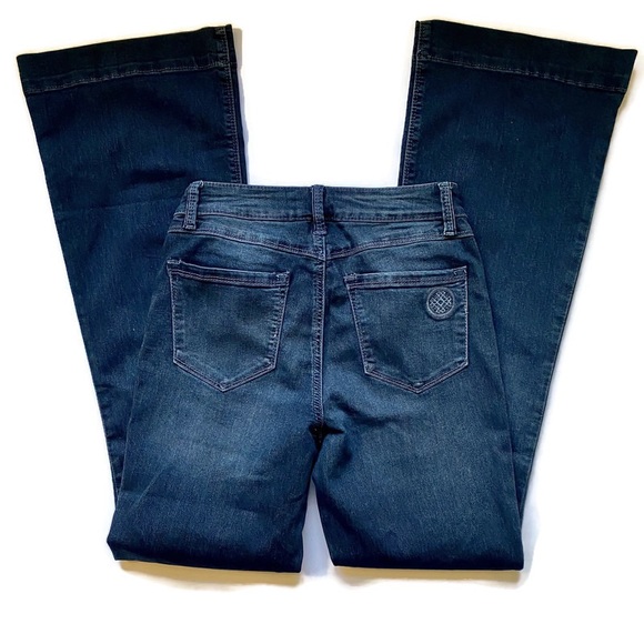 Laurie Felt Silky Flare Pull On Jeans NWT Size XS - Picture 6 of 14